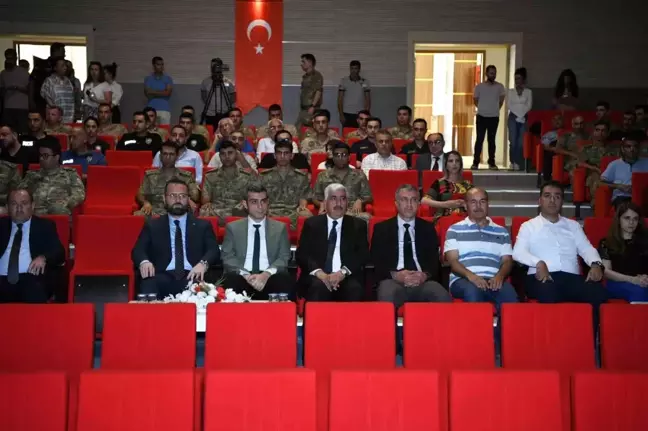 Malatya Turgut Özal Üniversitesinde 'Fikri Hür, Vicdanı Hür, İrfanı Hür' Konferansı Düzenlendi