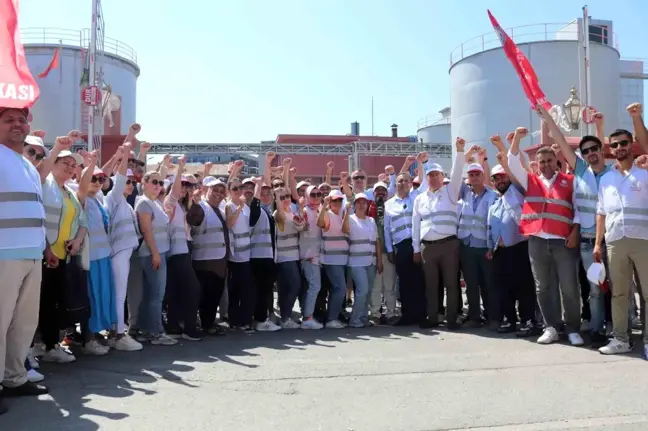 İzmir'deki Zeytinyağı Fabrikasında İşçilerin Grevi 31. Gününde