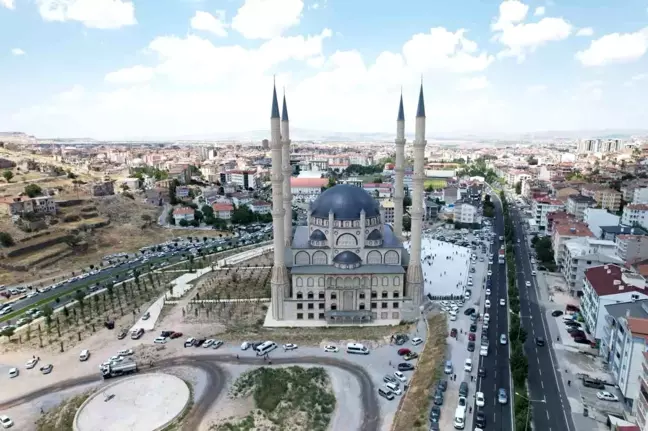 Hacı Süleyman Köybaşı Nevşehir Külliye Camii İbadete Açıldı