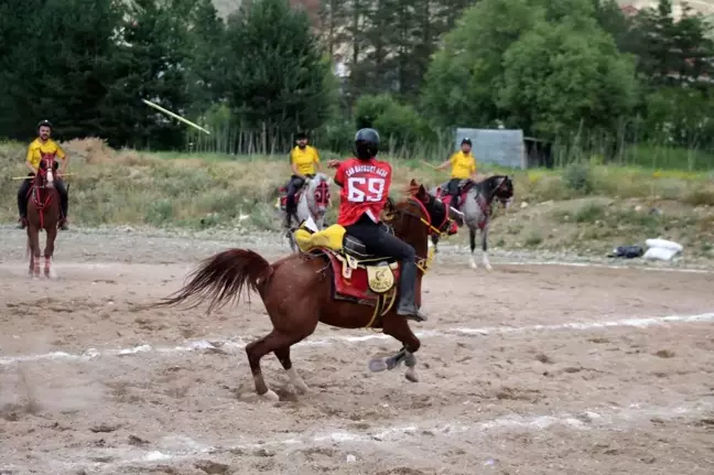 Bayburt'ta Cirit Bölge Çeyrek Finali Heyecanı