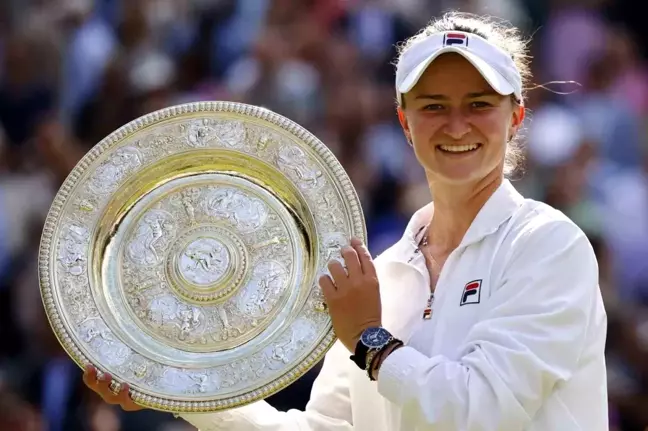 Wimbledon'da Barbora Krejcikova şampiyon oldu