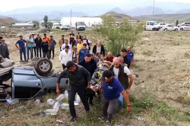 Erzurum'da Otomobil ile Kamyon Çarpıştı: Üç Kişi Yaralandı