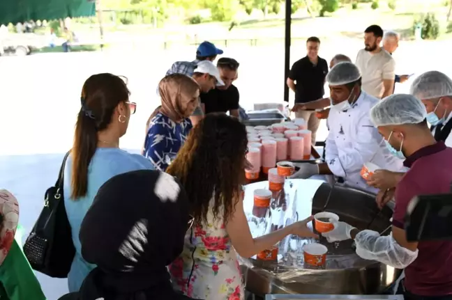 Adıyaman Üniversitesi Muharrem Ayı Etkinlikleri Kapsamında Aşure Programı Düzenledi