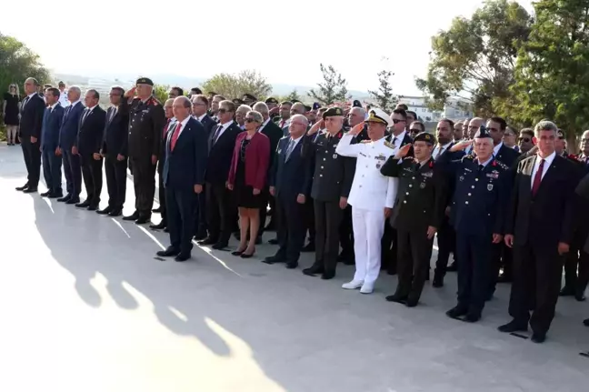 Milli Savunma Bakanı Yaşar Güler, KKTC'de Dr. Fazıl Küçük ve Rauf Denktaş'ın kabrini ziyaret etti