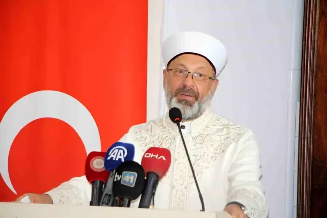 Diyanet İşleri Başkanı Ali Erbaş, Kocaeli'de Hafızlık ve İcazet Programına Katıldı