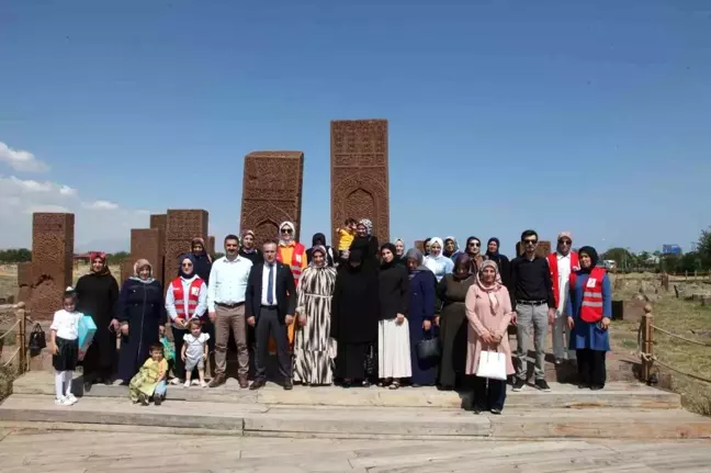 Bitlisli anneler, şehirlerini gezerek tanıyor