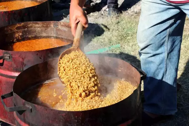 Erzincan'da Vatandaşlar Kışa Hazırlık Yapıyor