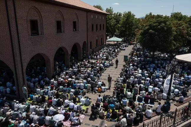 Ankara'da Hamas lideri İsmail Heniyye için gıyabi cenaze namazı kılındı