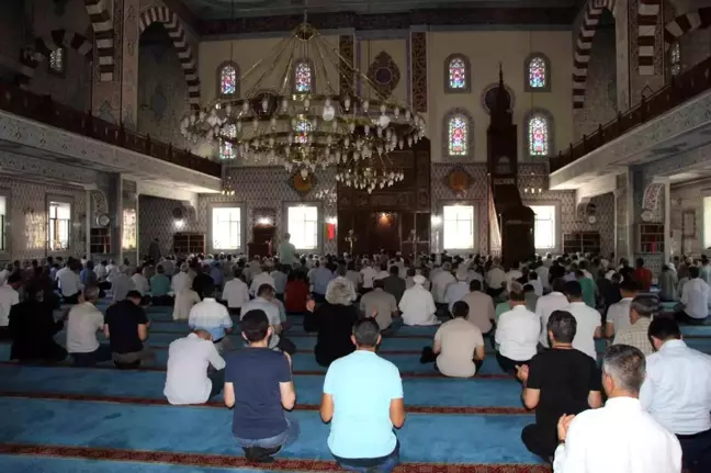 Bingöl'de İsmail Haniye için gıyabi namaz kılındı, Filistin için dualar edildi