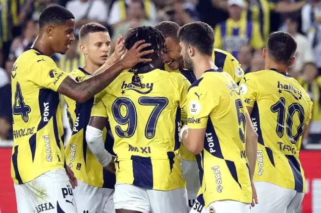 Fenerbahçe, Süper Lig'e galibiyetle başladı