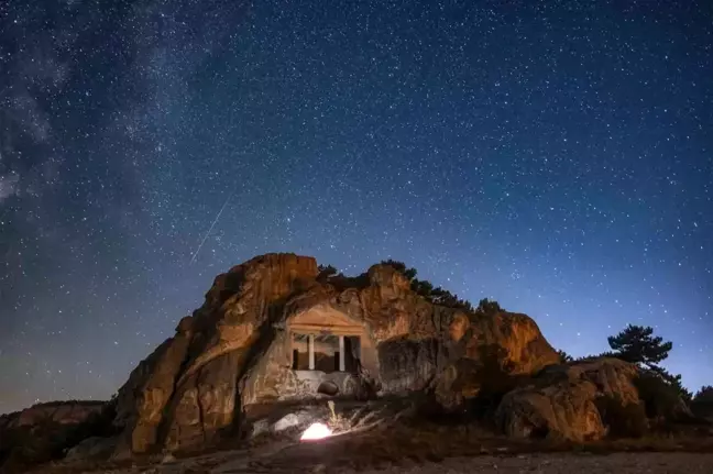 Eskişehir'de Perseid meteor yağmuru büyüledi