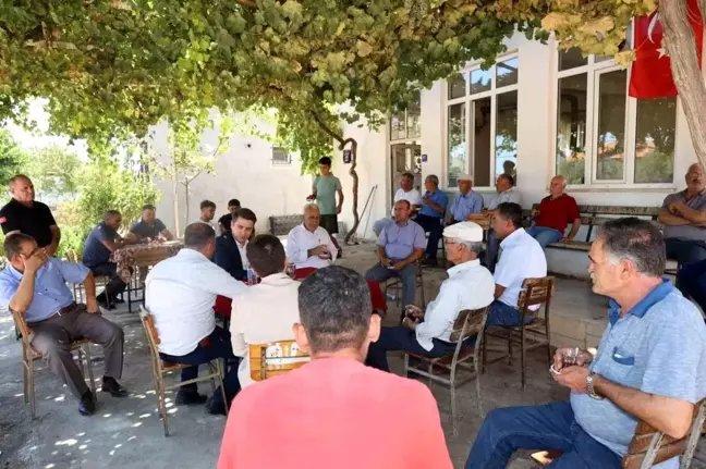 Aydın'ın Karacasu ilçesinde Kaymakam Gündoğdu, mahalle ziyaretleri gerçekleştirdi