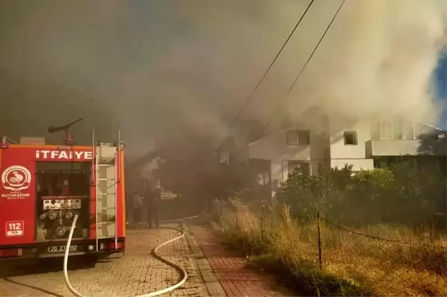 Denizli Çivril'de Ev Yangını