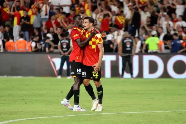 Göztepe, Fenerbahçe'yi yeni transferlerle geçti