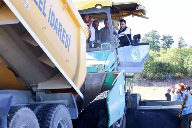 Bilecik Valisi Şefik Aygöl, köylerde yol yapım çalışmalarını inceledi