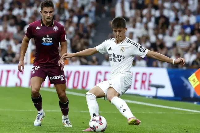 Real Madrid, Real Valladolid'i 3-0 mağlup ederek ilk galibiyetini aldı