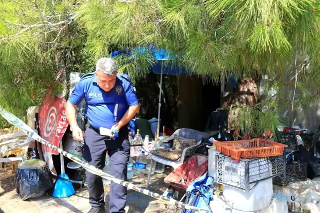 Antalya'da Atık Malzemeleri Toplayan Şahıs Barakada Ölü Bulundu