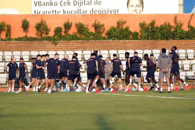 Başakşehir, St. Patrick's Athletic maçı için hazır