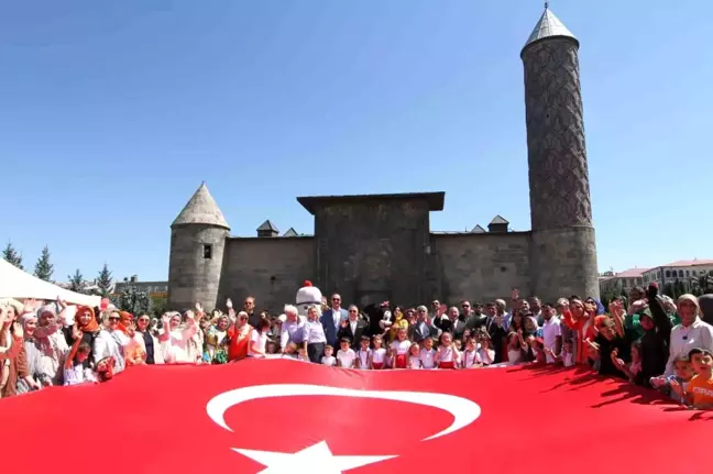 Yakutiye Kent Meydanı'nda Okul Öncesi Etkinlikleri Programı Düzenlendi