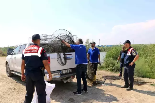 Adana'da kıyı kanununa uymayan balık yakalama kafesi ve tuzaklar ele geçirildi