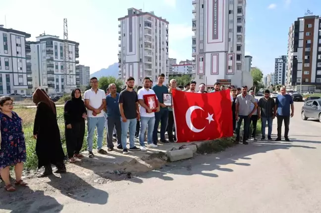 Kozan'da trafik kazasında hayatını kaybeden uzman çavuşun ailesi sürücünün serbest kalmasına tepki gösterdi