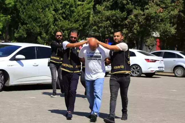 Antalya'da Boşanma Aşamasındaki Eşini Öldüren Katil Zanlısı Yakalandı