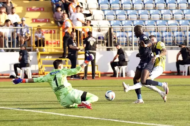 Fenerbahçe, Kasımpaşa'yı 2-0 Mağlup Etti