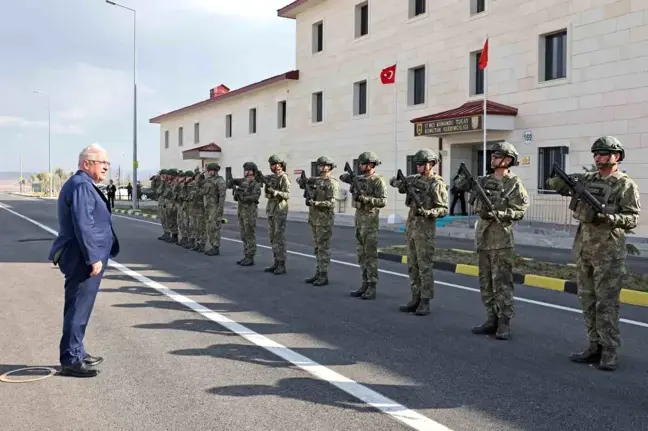 Bakan Güler Bayburt'ta 17'nci Komando Tugayını Ziyaret Etti