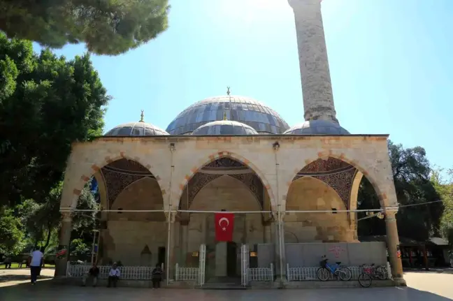 Muratpaşa Camii Uyuşturucu Kullanımının Mekanı Haline Geldi