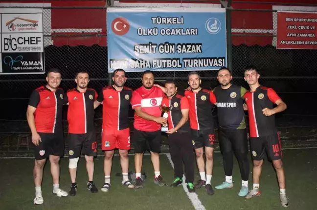 Türkeli'de Şehit Gün Sazak Halı Saha Futbol Turnuvası Sona Erdi