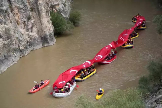 Erzincan'da Gaziler Günü Rafting Etkinliği