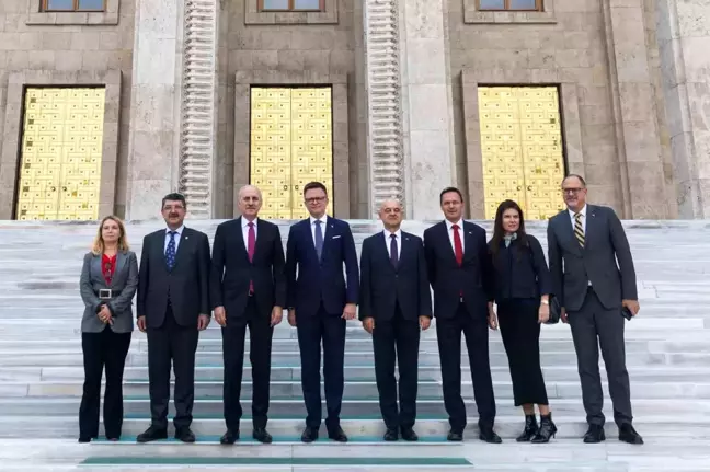 TBMM Başkanı Kurtulmuş, Polonya Meclis Başkanı Holownia ile Görüştü