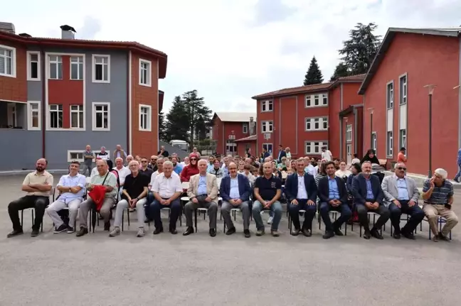 Düzce Meslek Yüksekokulu 48. Yıl Mezunlar Günü Etkinliği Gerçekleştirildi