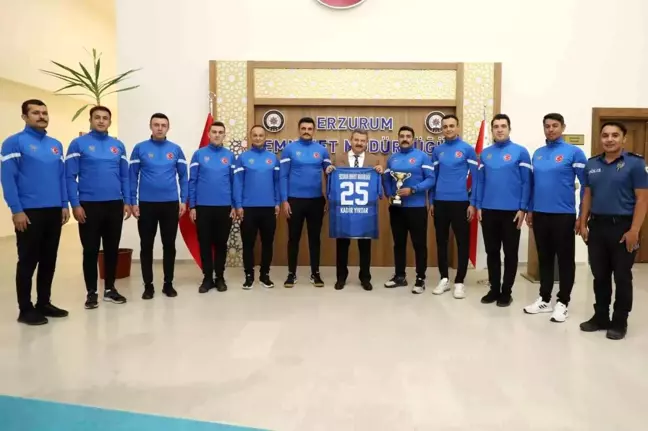 Erzurum Emniyet Müdürlüğü Voleybol Takımı Şampiyon Oldu