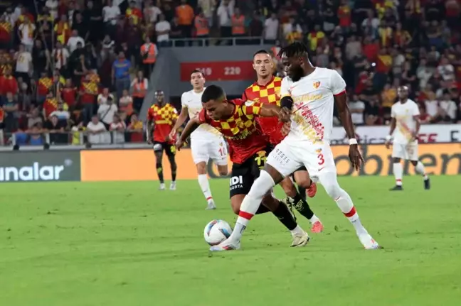 Göztepe, Kayserispor'u 3-0 Mağlup Etti