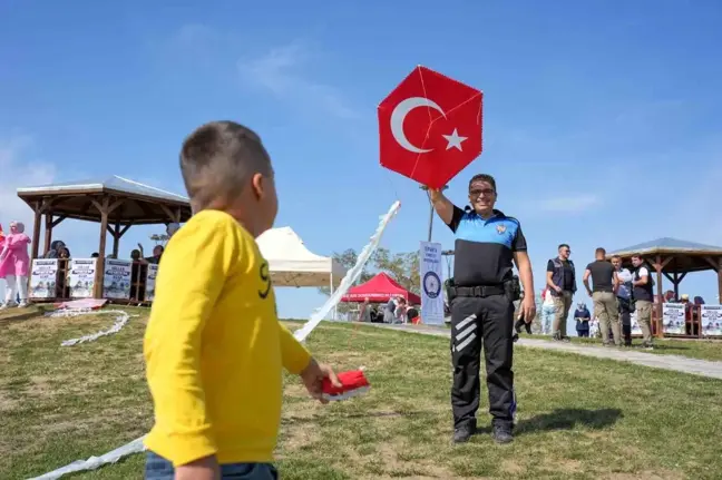 Isparta'da Özel İhtiyaçlı Çocuklar İçin Uçurtma Şenliği Düzenlendi