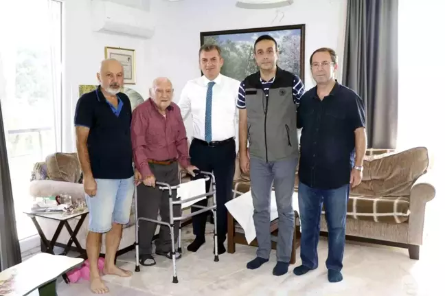 97 Yaşındaki Ali Savran'a Orman Bölge Müdürü'nden Teşekkür Plaketi