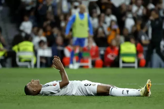 Kylian Mbappe'den Kötü Haber: 3 Hafta Sahalardan Uzak Kalacak