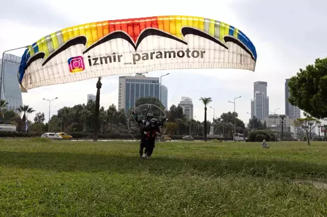 İzmir'de Paramotor Turları Başladı