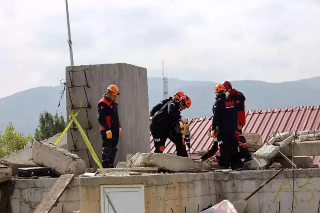 Afyonkarahisar'da Gerçeği Aratmayan Deprem Tatbikatı Yapıldı