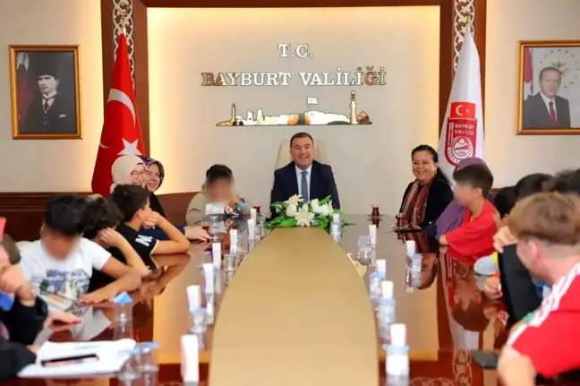 Devlet Korumasındaki Çocuklar ve Gençlerden Vali Eldivan'a Ziyaret