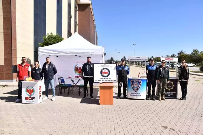 Kars'ta Polis, Üniversite Öğrencilerini Bilgilendiriyor