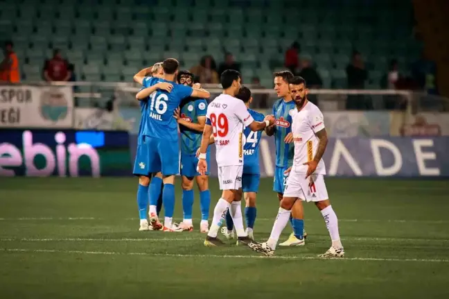 Çaykur Rizespor, Antalyaspor'u 2-1 Yenerek 3 Puan Aldı