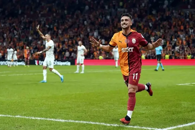 Galatasaray, Alanyaspor'u 1-0 önde kapattı