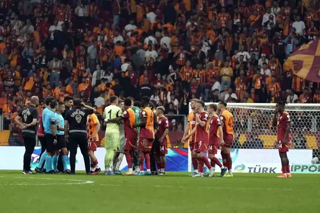 Galatasaray, Alanyaspor'u 1-0 Geçti