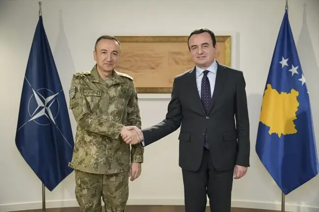 Kosova Başbakanı Kurti, KFOR Komutanı Ulutaş ile Görüştü