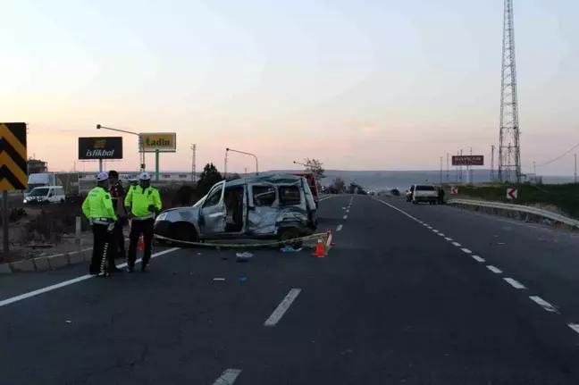 Kayseri'de Otobüs Bekleyen Öğretmenlere Çarpan Kamyon Kazasında Ölü Sayısı 2'ye Yükseldi