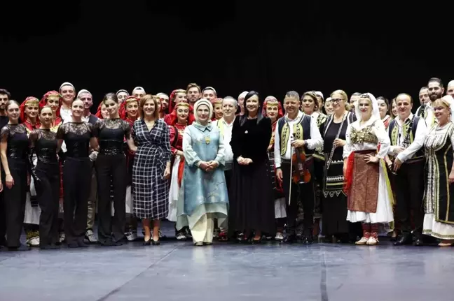 Emine Erdoğan, Tiran'da Ulusal Opera ve Bale Tiyatrosu ile Tugaylar Sarayı'nı ziyaret etti