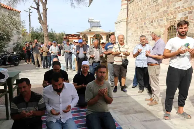 Ayvalık'ta Çiftçiler Yağmur Duası İçin Bir Araya Geldi