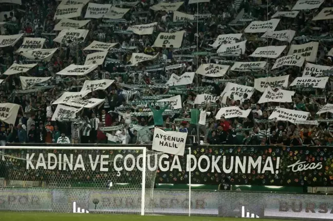 Bursaspor Taraftarından Anlamlı Mesaj: Öldürülen Kadınlar İçin Pankart Açtılar